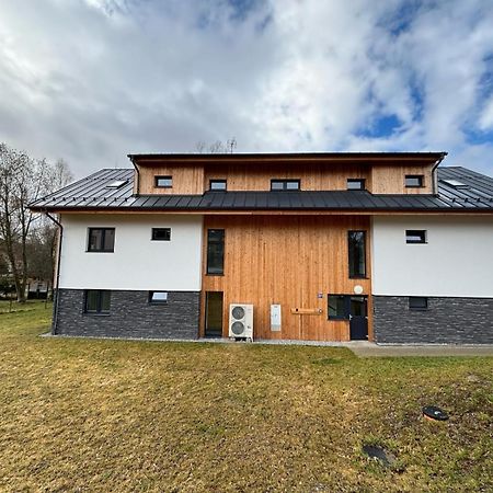 Apartmany U Plaze Lipna - Male Lipno Černá v Pošumaví Exterior foto
