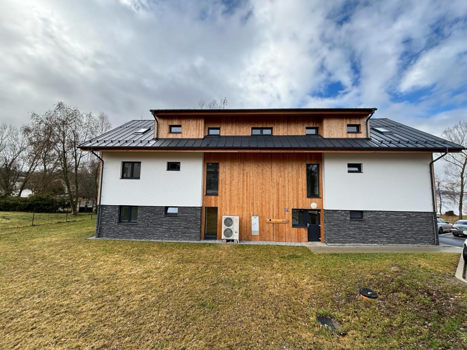 Apartmany U Plaze Lipna - Male Lipno Černá v Pošumaví Exterior foto